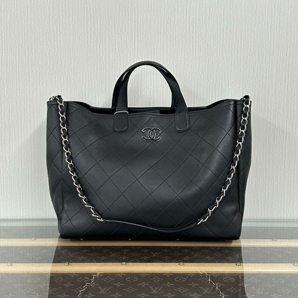 Chanel Women Pre-Loved Bag Very Good Condition
